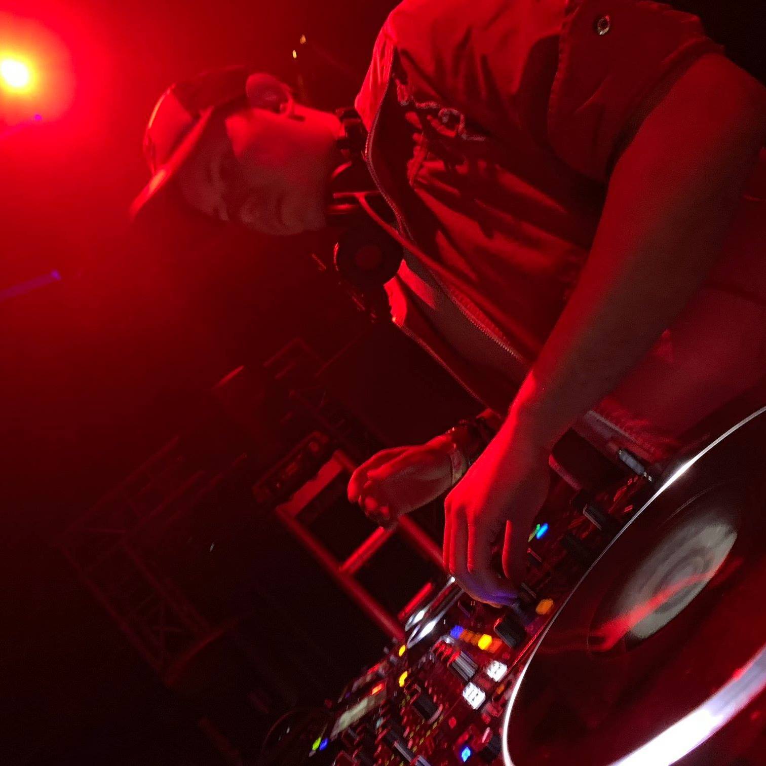 E.B.T. behind the decks